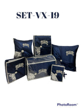 Cargar imagen en el visor de la galería, Quinceañera Set #19, 5 custom pieces in Spanish (Mis Quince Años) Kneeling Pillow, Tiara Pillow, Photo Album, Guest Book, Money Bags, &amp; BIble