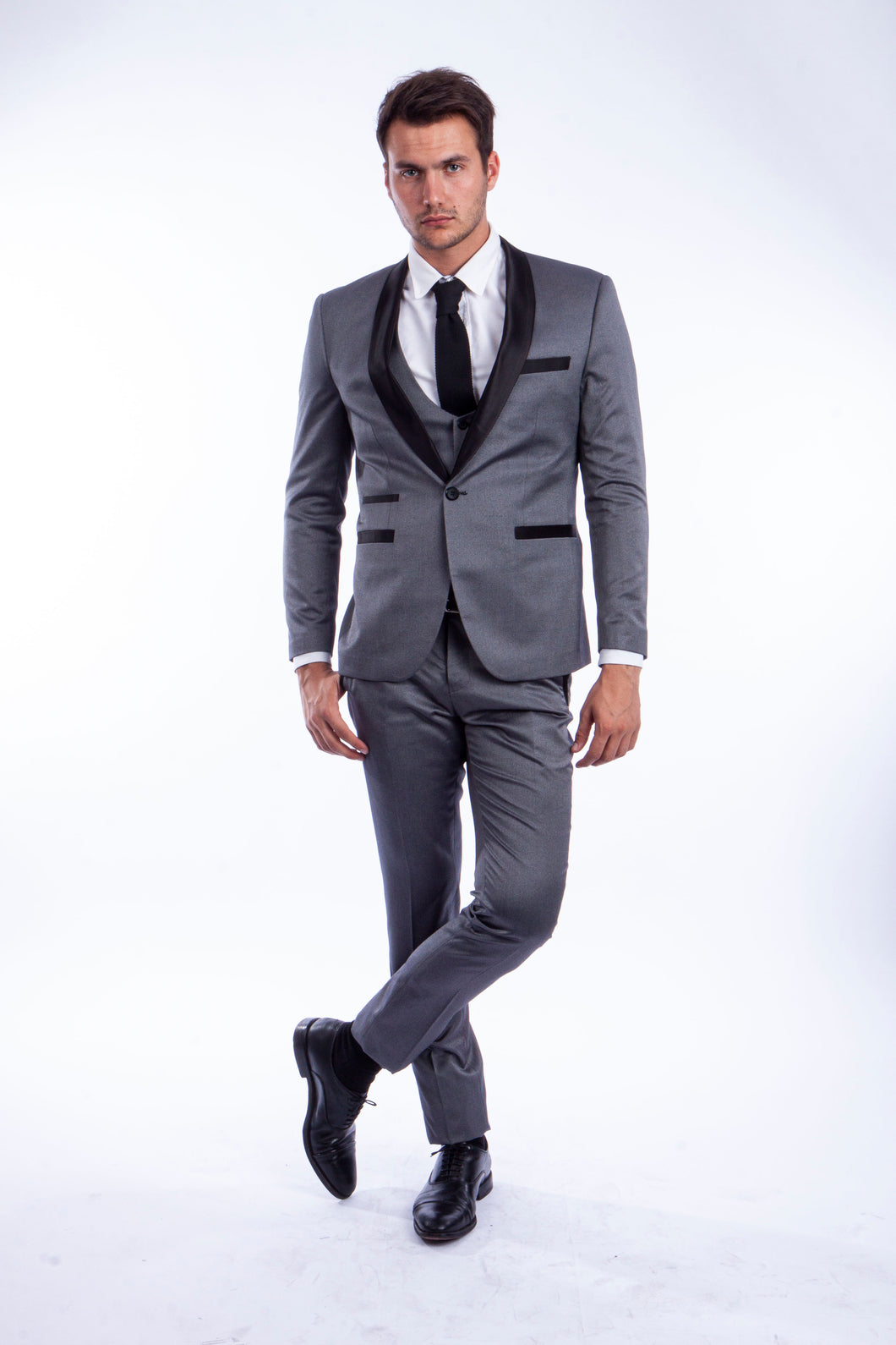 Gray/Black Suit For Men Formal Suits For All Ocassions