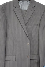Cargar imagen en el visor de la galería, Grey Pinstripe Suit For Men Wool Suits For All Ocassions MW110
